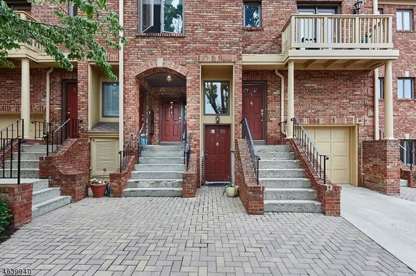 1 Mews Ln #1, South Orange Village Twp., NJ 07079