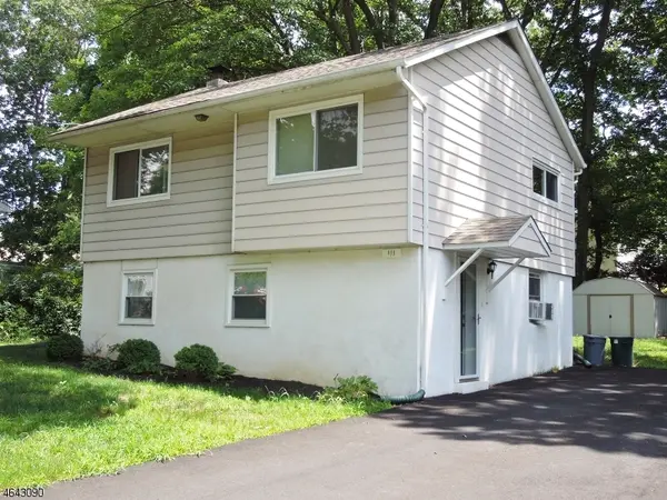 111 Lackawanna Trl, Hopatcong Boro, NJ 07843