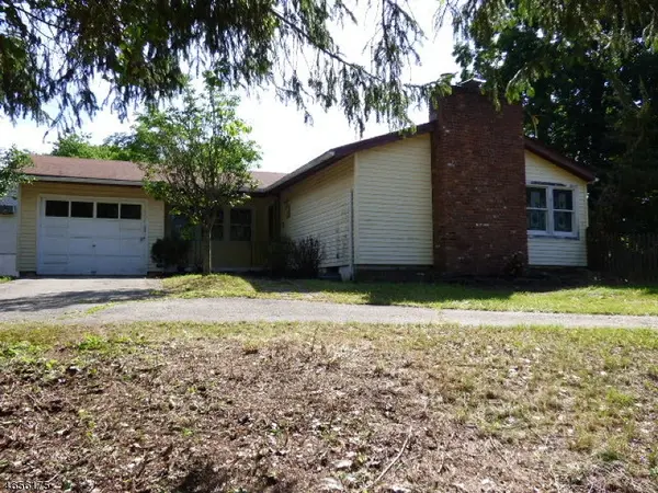 26 Fairview Ave, Hamburg Boro, NJ 07419