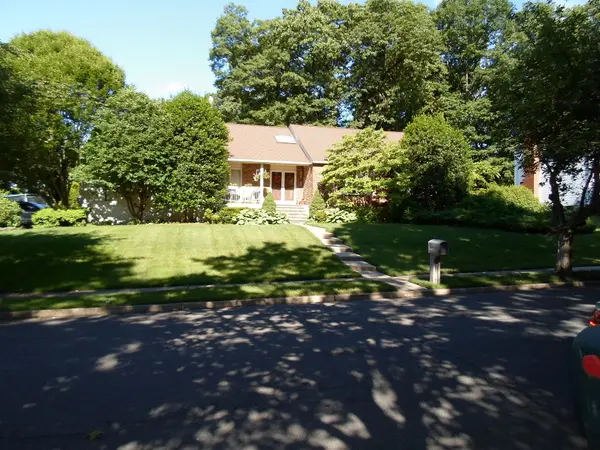 5 Drayton Pl, Wayne Twp., NJ 07470