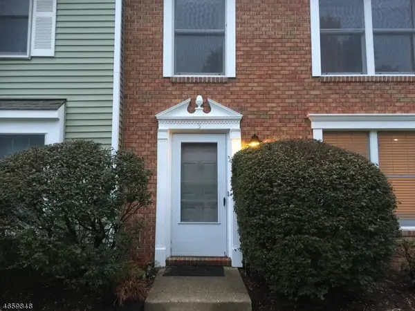 3 Aspen Ct, South Brunswick Twp., NJ 08852