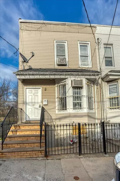 18 Wright St, Newark City, NJ 07114
