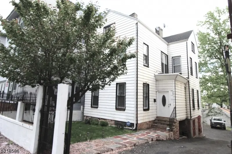 171 Woodside, Newark City, NJ 07104
