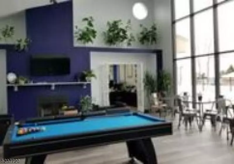 2467 Route10 - B48 Unit 2B #2B, Parsippany-troy Hills Twp., NJ 07950