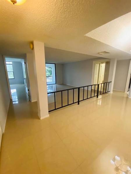 3760 Inverrary Dr #2H, Lauderhill, FL 33319