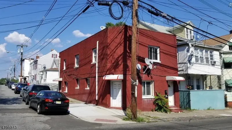 52 Wayne Ave, Paterson City, NJ 07522