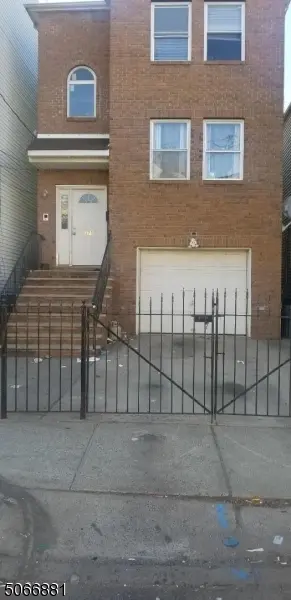 373 Badger Ave, Newark City, NJ 07112