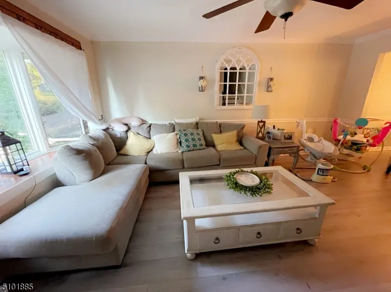 34 Conklin Ave, Hopatcong Boro, NJ 07874