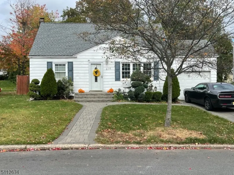 356 Amherst Rd, Linden City, NJ 07036