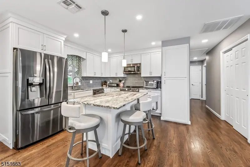 120 Marne Rd, Hopatcong Boro, NJ 07843