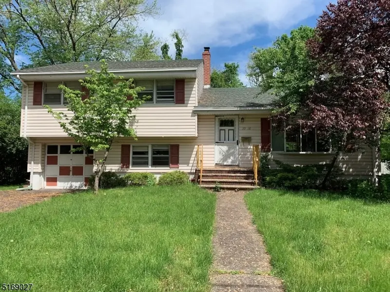 Fair Lawn Boro, NJ 07410,39-18 Garvey Pl
