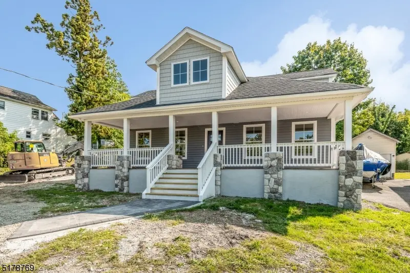 36 E. Shore Road, Greenwood Lake, NJ 10925