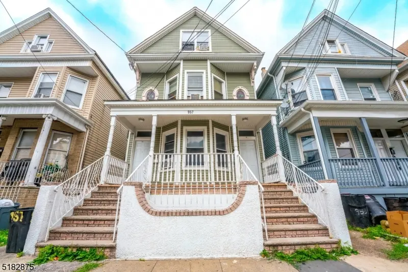 Elizabeth City, NJ 07201,957 William St