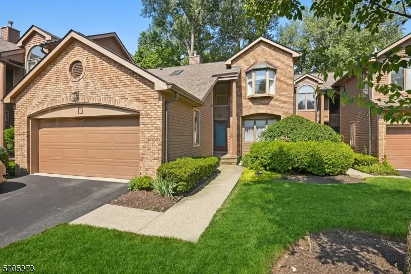 Old Tappan Boro, NJ 07675,77 Lakeview Dr