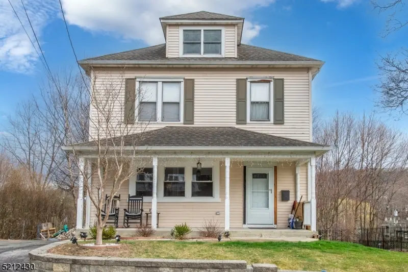 8 Burtt St, Netcong Boro, NJ 07857