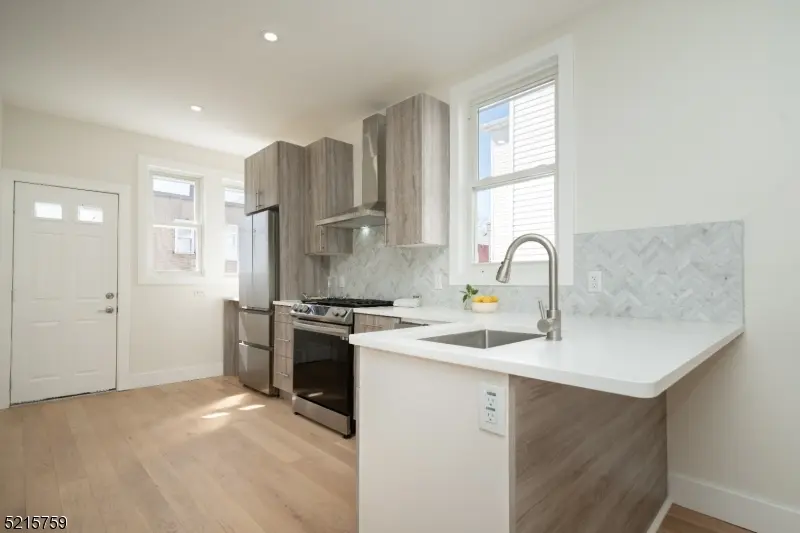 203 Pearsall Ave, Jersey City, NJ 07305