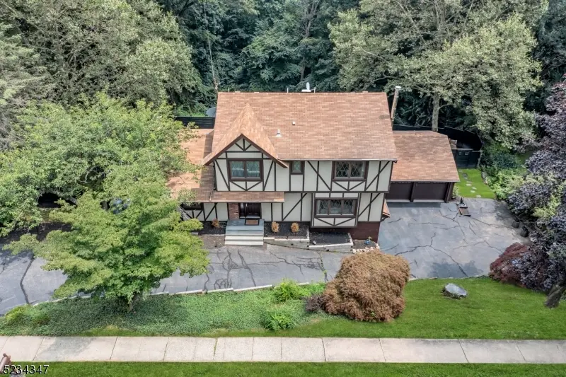 599 Sandra Dr, Mount Arlington Boro, NJ 07850