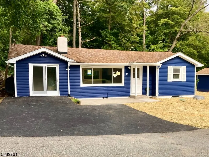 Hardyston Twp., NJ 07460,15 Lakeside Ave
