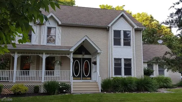 4 Victoria Pines Ln, Andover Twp., NJ 07848