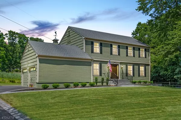 156 Cottage Pl W, Long Hill Twp., NJ 07933