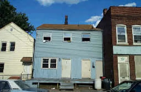 613 E 22nd St, Paterson City, NJ 07514