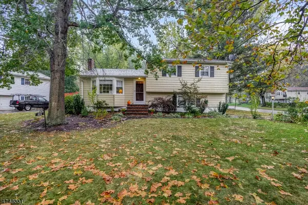 304 CHARNWOOD RD, New Providence Boro, NJ 07974