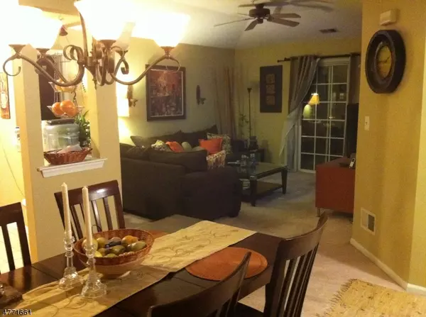 733 Waterford Dr, Edison Twp., NJ 08817