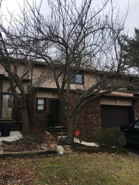 4 Chelsea Cir, Raritan Twp., NJ 08822
