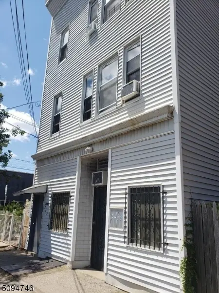 269 Sherman Ave, Newark City, NJ 07114