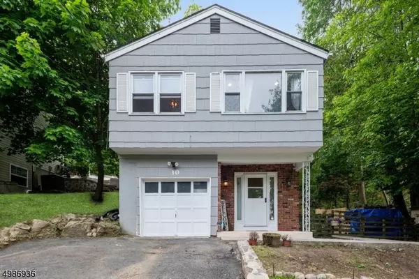 10 Laurie Rd, Roxbury Twp., NJ 07850