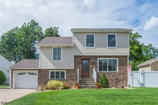 18 Jamros Ter, Saddle Brook Twp., NJ 07663