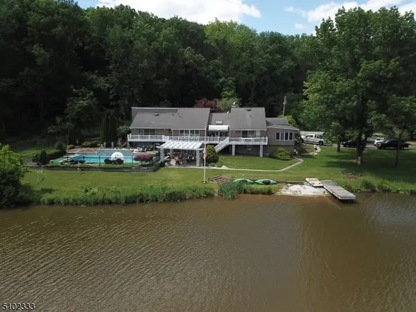 515 Clearview Dr, Hampton Twp., NJ 07860