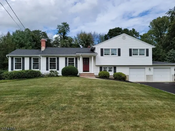 14 Foothills Dr, Pequannock Twp., NJ 07444