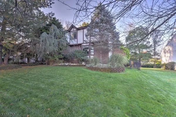 56 Hubbardton Rd, Wayne Twp., NJ 07470