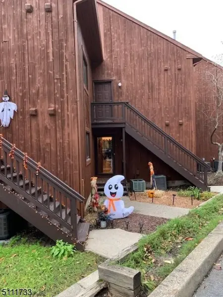 1 Purgatory Ct #3, Vernon Twp., NJ 07462