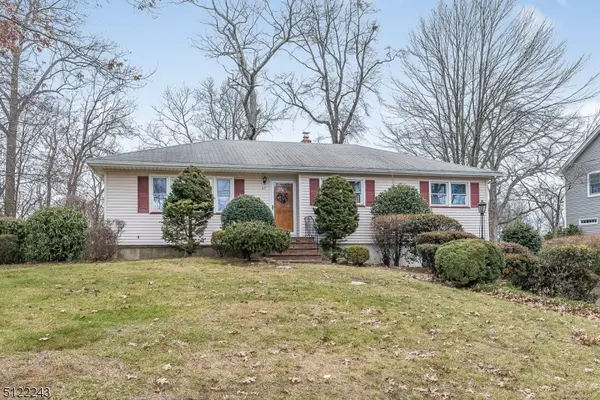 47 Perrin Dr, Wayne Twp., NJ 07470