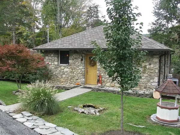 3 Park St, Liberty Twp., NJ 07823