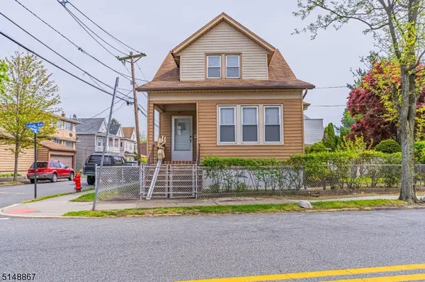 64 Locust Ave, Wallington Boro, NJ 07057