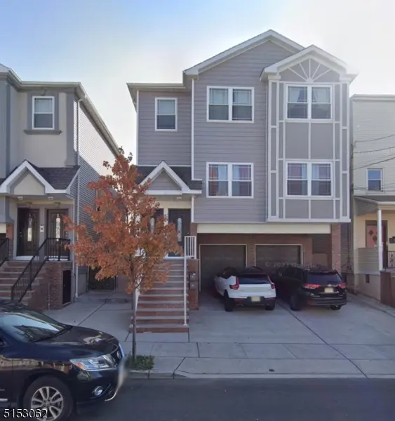 46 Atlantic St, Elizabeth City, NJ 07206