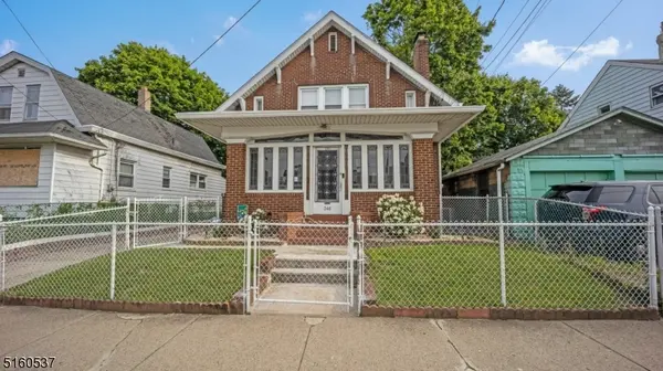 346 9Th Ave, Paterson City, NJ 07514