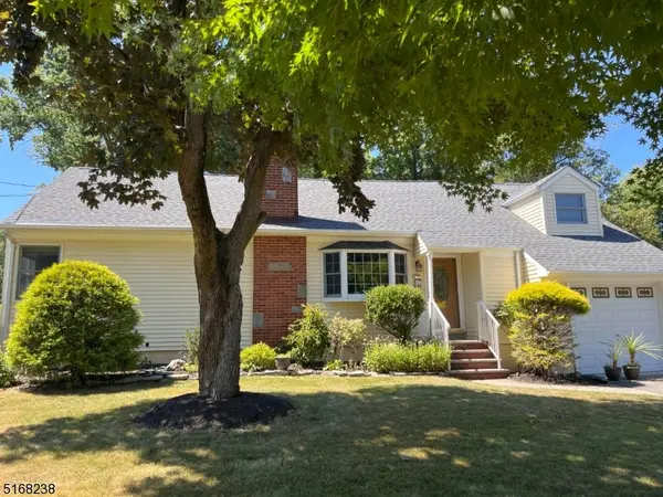 100 Meadow Rd, Clark Twp., NJ 07066