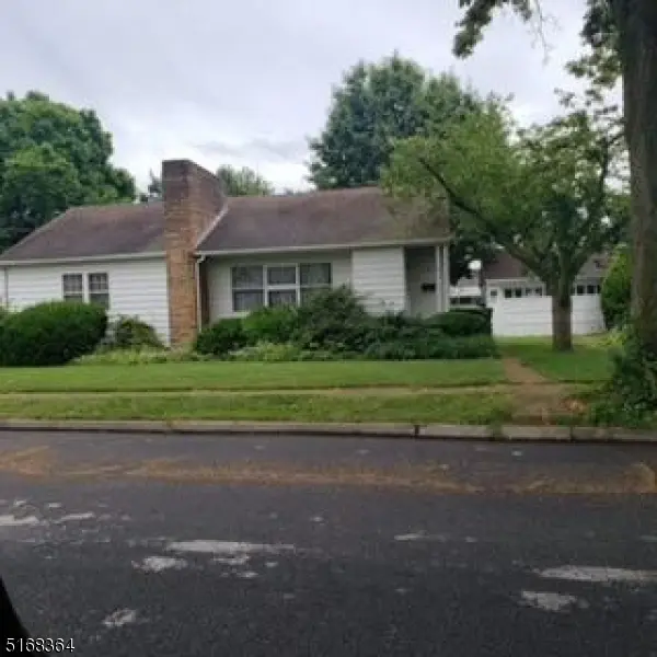 81 Major St, Clifton City, NJ 07013