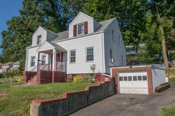 52 Valley Rd, Clifton City, NJ 07013