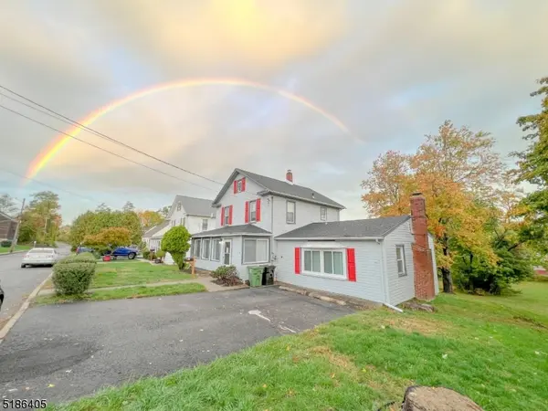 40 Willow St, Washington Boro, NJ 07882