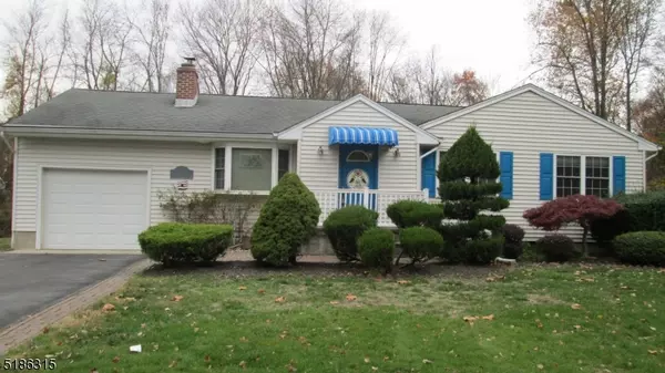 10 Hemlock St, Riverdale Boro, NJ 07457