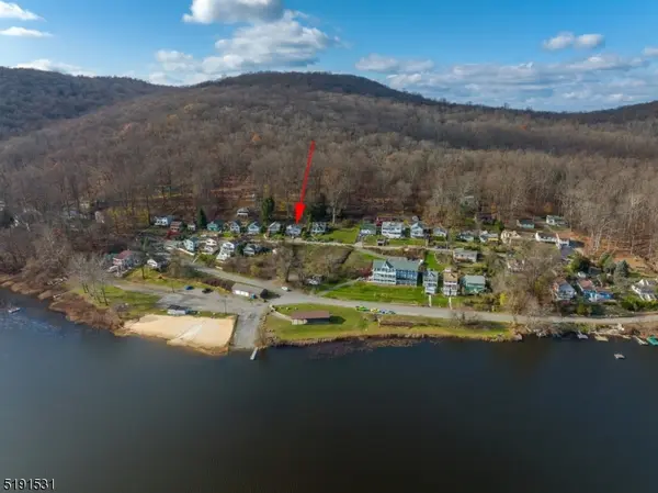 15 Lewis Ln, Liberty Twp., NJ 07823