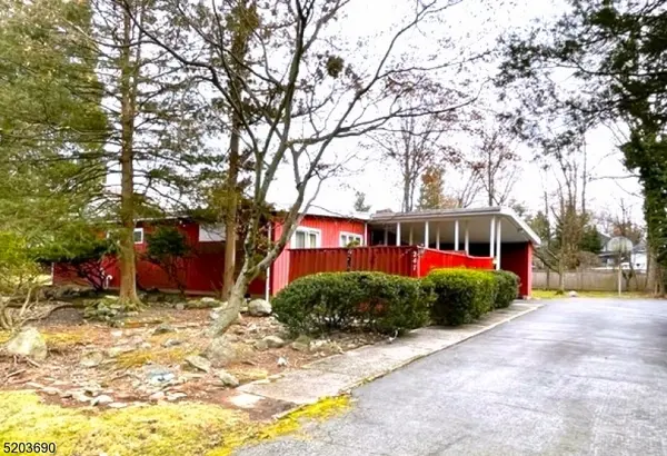 247 Christol St, Metuchen Boro, NJ 08840