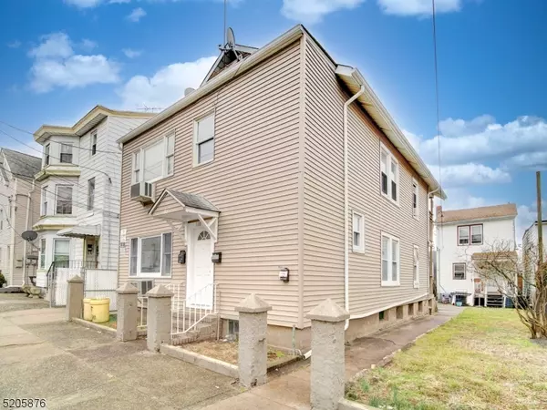 106 E 23Rd St, Paterson City, NJ 07514