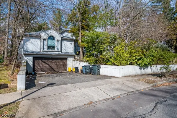 1 Quaker Dr, East Brunswick Twp., NJ 08816