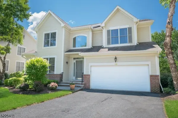 79 Schindler Way, Fairfield Twp., NJ 07004